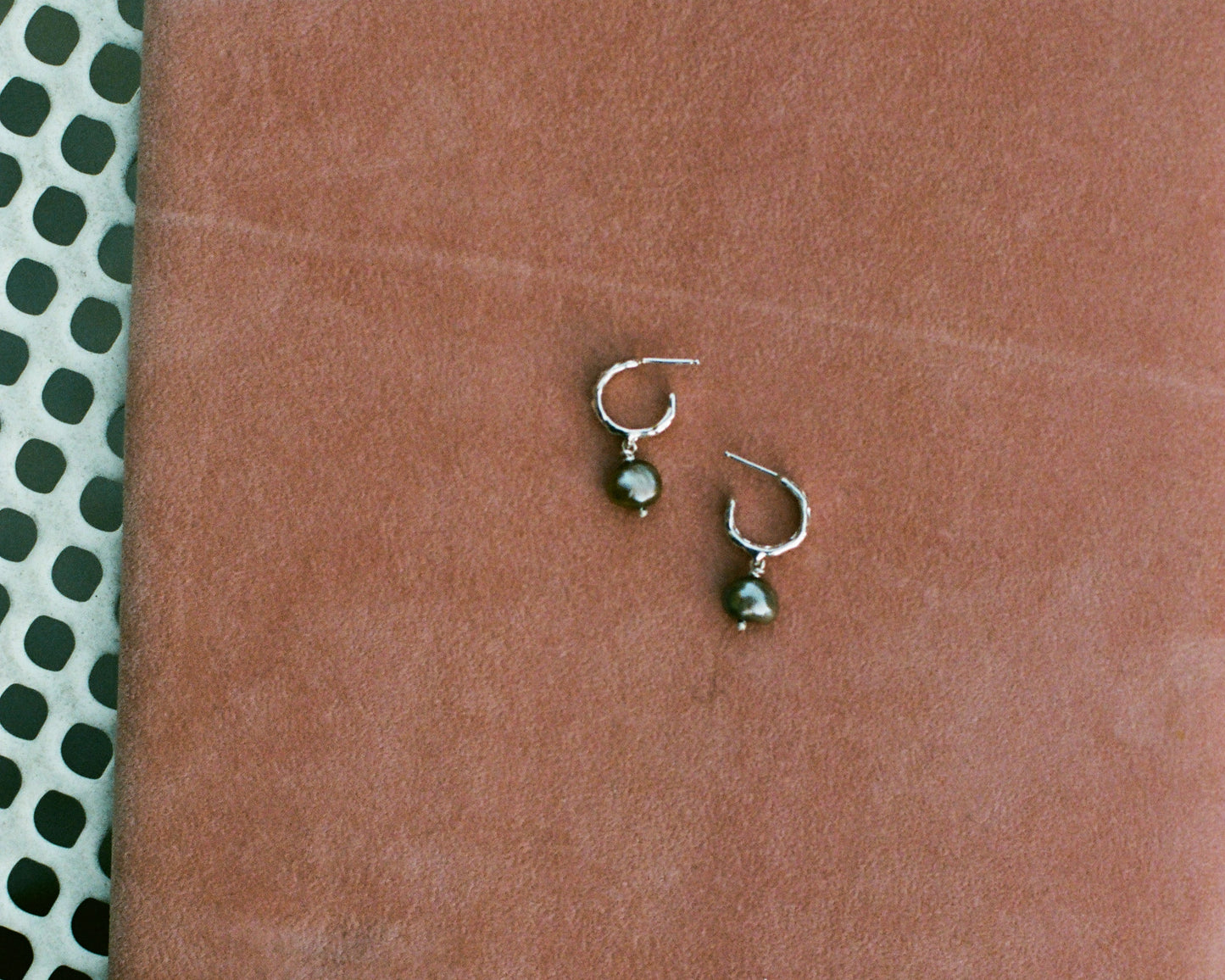 Signature Drop Hoops w/ Pearl